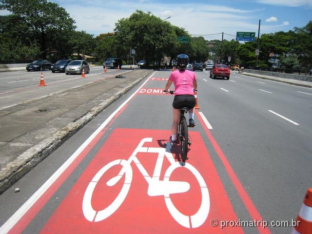passeio de bicicleta na ciclofaixa de São Paulo - Ponte Cidade Jardim