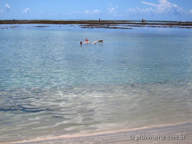 mar sem ondas nos arrecifes de porto de galinhas