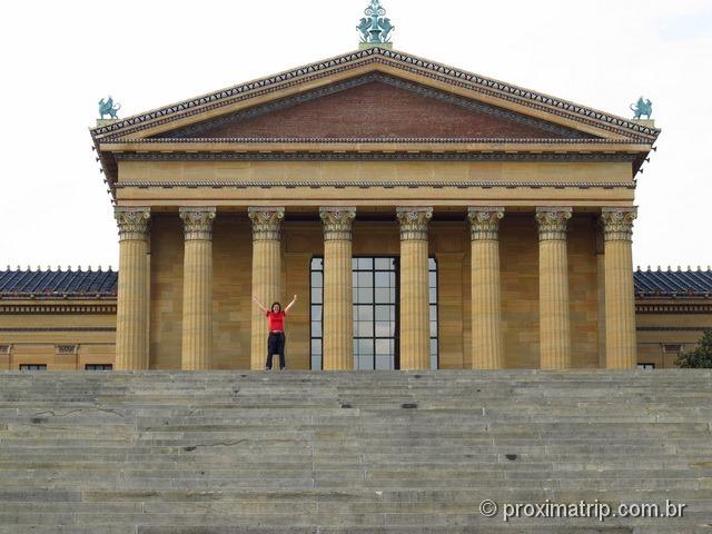 escadarias do Philadelphia Museum of Art - pagando mico nos degraus de "Rocky Balboa"