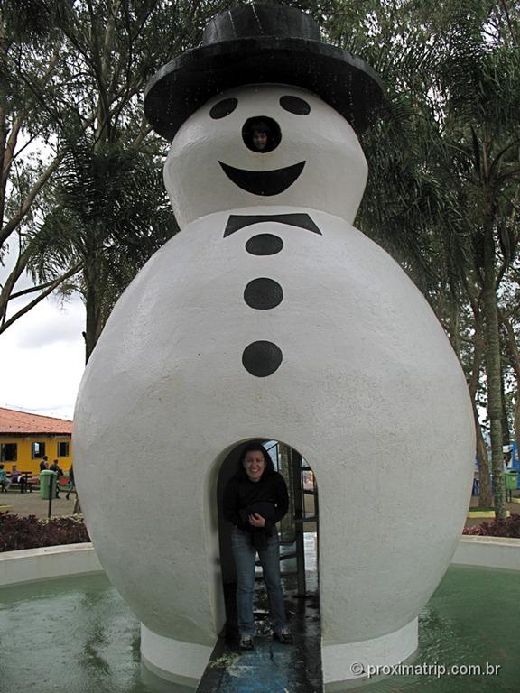 "Boneco de neve" gigante no Ski Mountain Park - São Roque