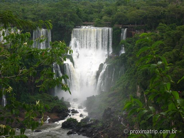 Cataratas do Iguaçu - Salto Bossetti (argentina) visto do Brasil