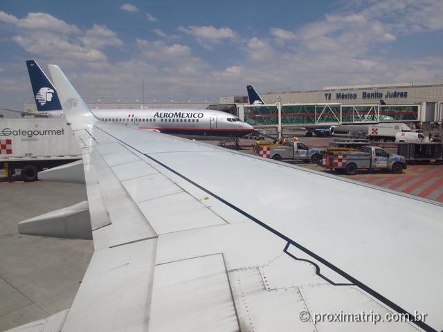 Aviões da Aeroméxico no AIBJ, da Cidade do México