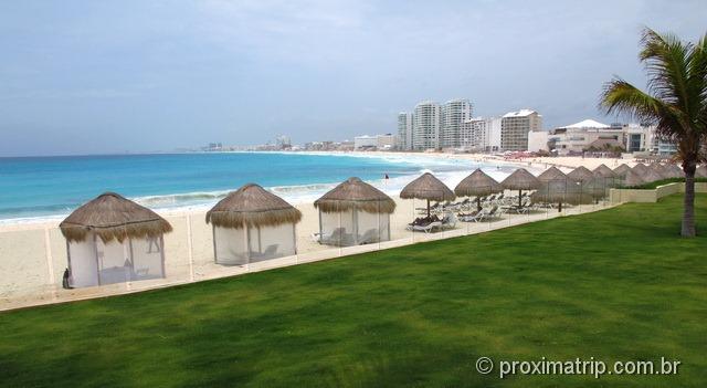 praia do hotel pé na areia Hyatt Regency Cancun - tranquila e sem ondas