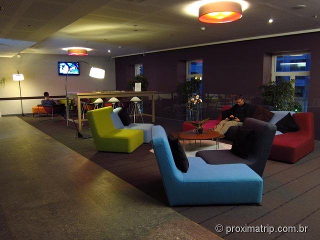 Sala de leitura, TV e internet do Adagio Brussels Centre Monnaie - review de hotel em Bruxelas