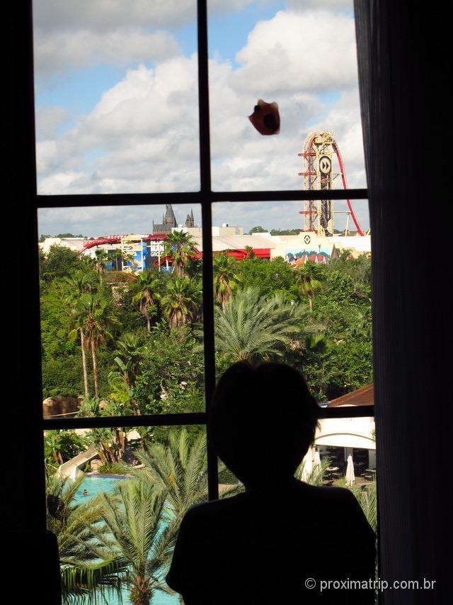 Parque Universal Studios visto da janela do nosso quarto - review do Hard Rock Hotel Orlando