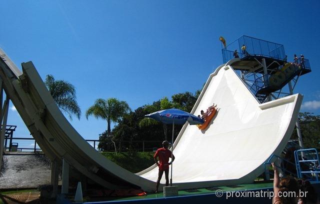 Crazy Drop, uma espécie de halfpipe com bóia - Wet'n Wild de Itupeva