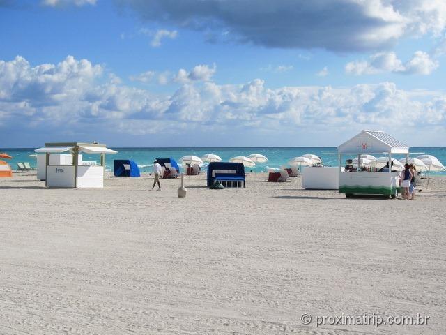 Barracas para venda de bebidas e locação de cadeiras de praia - Miami South Beach