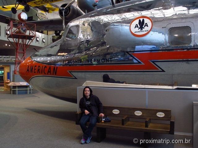 Comparativo do tamanho dos assentos na aviação comercial (American Airlines) - National Air & Space Museum - Washington DC