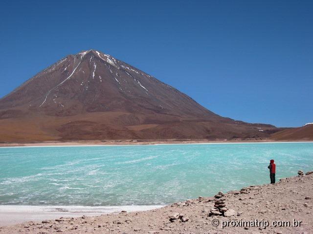 Laguna Verde reserva Nacional Eduardo Avaroa vulcão Licancabur