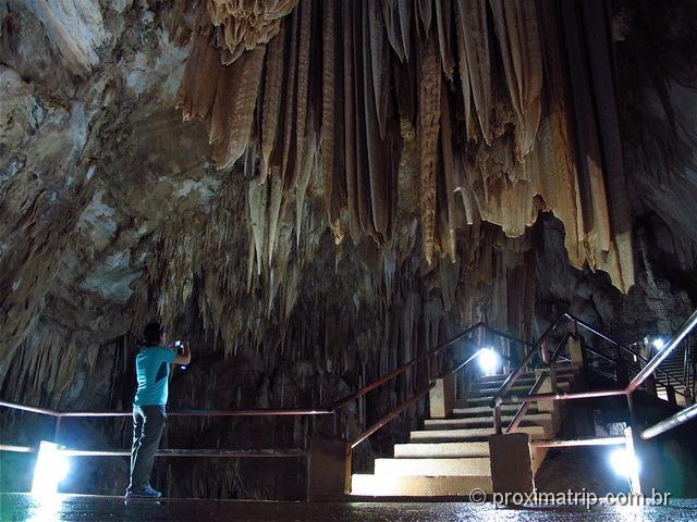 Caverna do diabo - intra estrutura, iluminação e passarelas