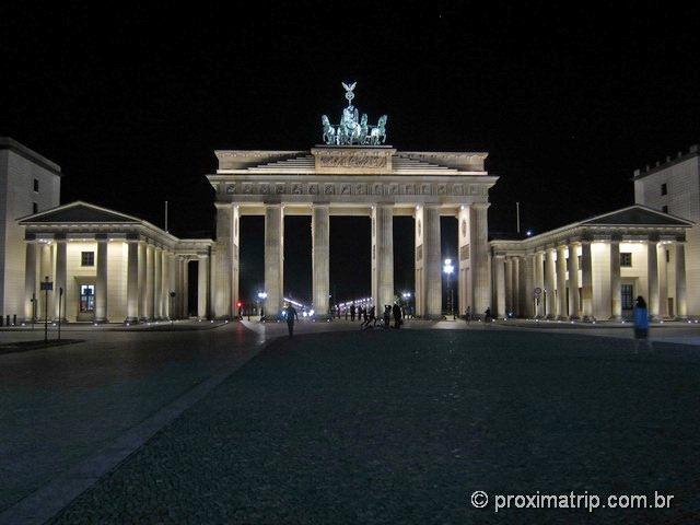 Portão de Brandemburgo (Brandenburger Tor) a noite