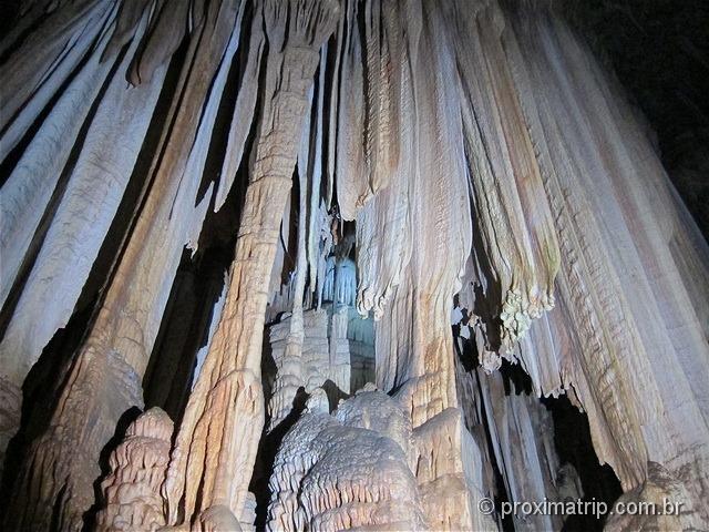 Espeleotema em forma de cortina - Caverna do Diabo