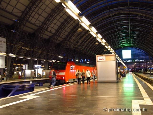 Frankfurt HBF: conhecer principal estação trem cidade