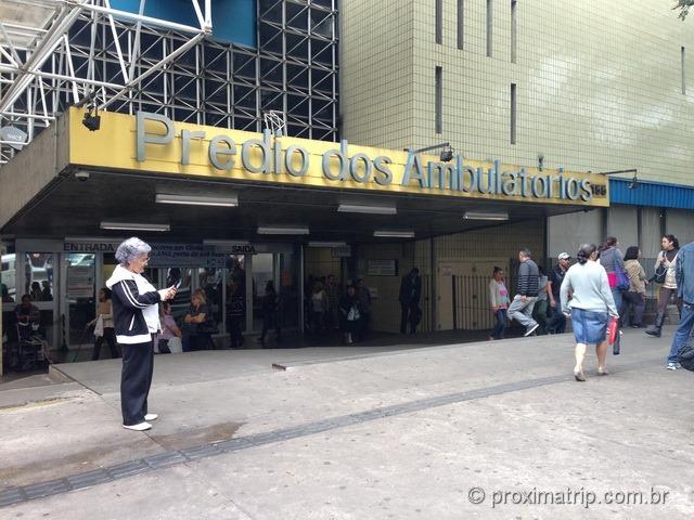 Prédio dos Ambulatórios - onde fica o Ambulatório dos viajantes do hospital das clínicas