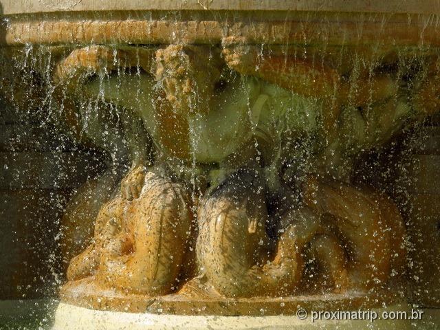 Fonte de água na Basílica de Sacré Coeur