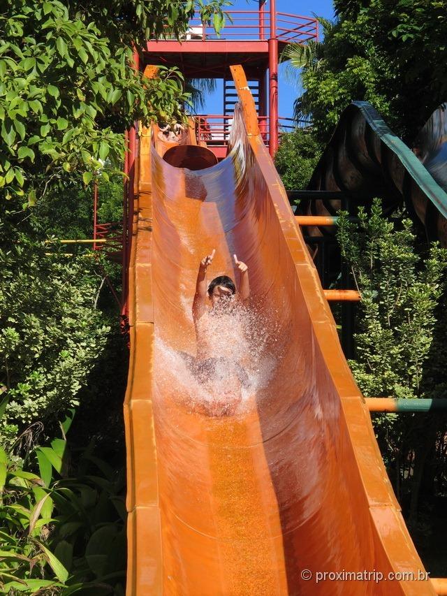 toboágua laranja super longo!! Parque aquático Thermas Water Park - Águas de São Pedro