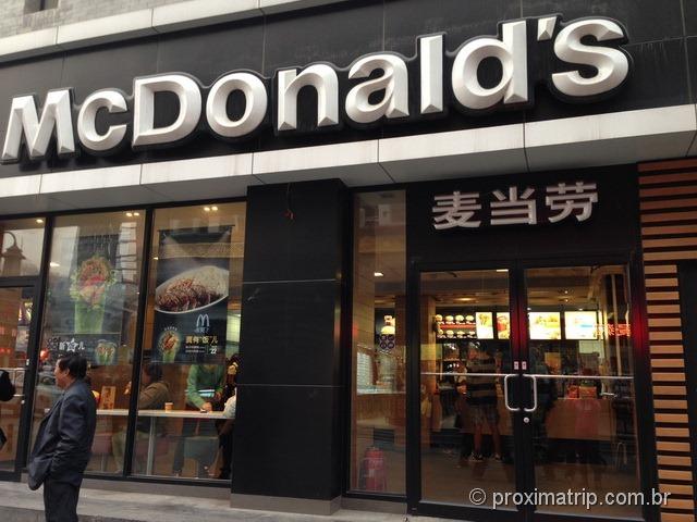 McDonald's na rua Qian Men, em Pequim - China