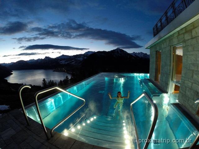 piscina hotel Villa Honegg noite