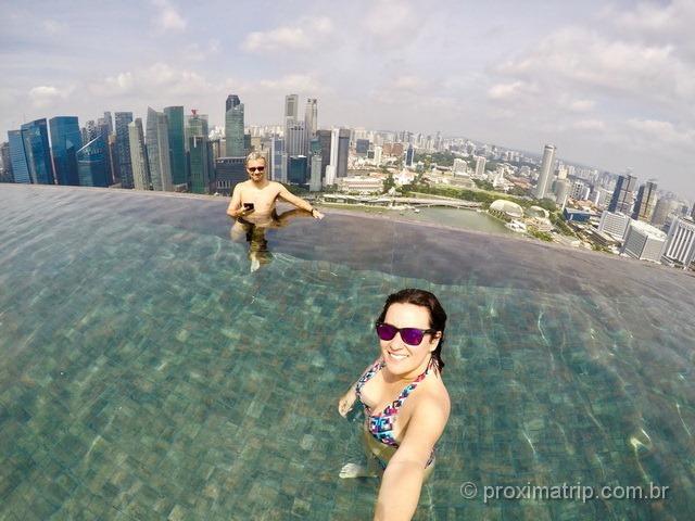 A piscina de hotel mais famosa do mundo, em Cingapura