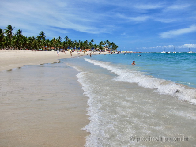 Maré alta na praia de Porto de Galinhas - Ipojuca - Pernambuco