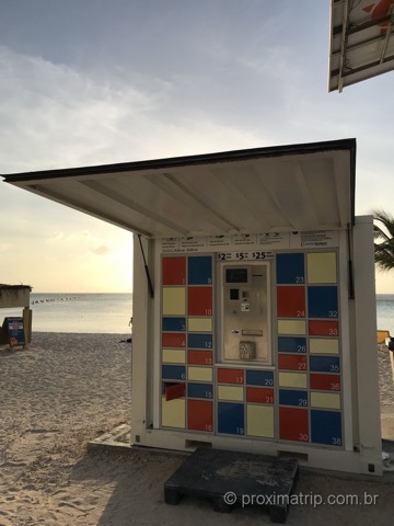 Lockers na praia de Palm Beach