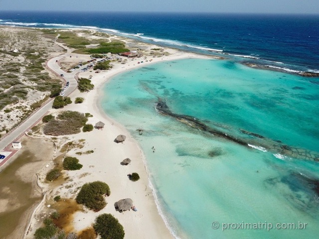 Praia Baby Beach vista com drone em Aruba