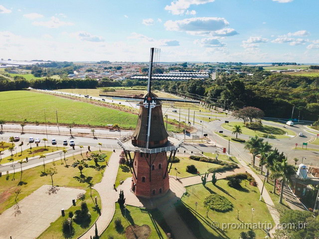 Moinho em Holambra, visto com drone!