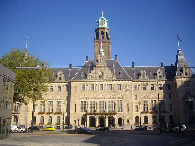 créditos: Rotterdam stadhuis 2015 by Ttzavaras via Wikimedia.org