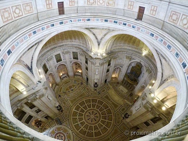 Interior do Panteão Nacional em Lisboa