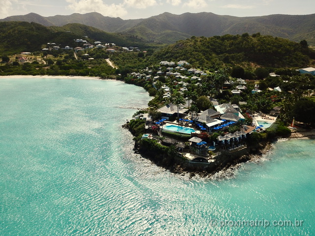 Vista com drone do Cocobay Resort em Antígua e Barbuda