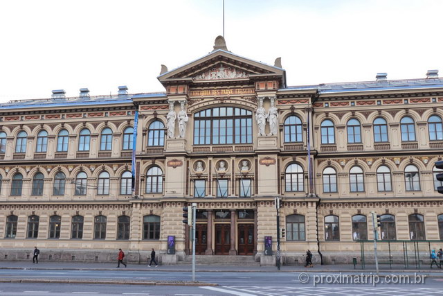 O bonito Ateneum, um dos museus de Helsinki