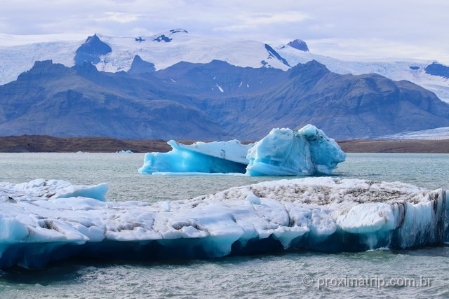 Geleiras, icebergs e montanhas: paisagens deslumbrantes na Islândia!