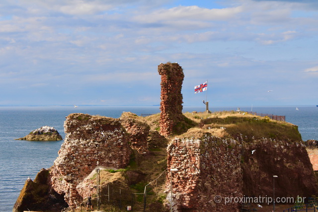 Castelo de Dunbar, na costa Northumberland