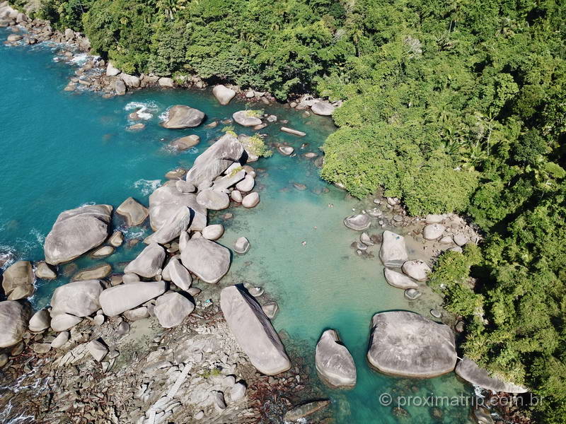 Piscina natural do Cachadaço, Trindade, RJ vista com drone!