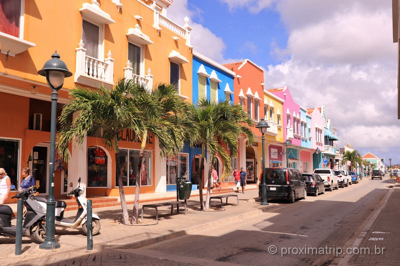 As casinhas coloridas de Kaya Grandi, na capital de Bonaire