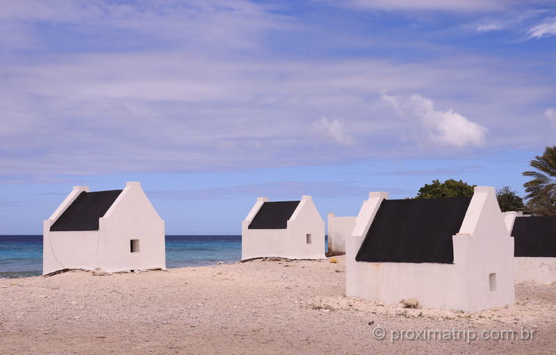 O que fazer em Bonaire: visitar lugares históricos, como as antigas casas de escravos