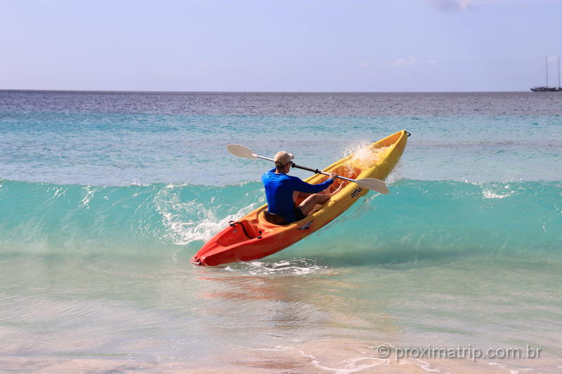 esportes aquáticos são opção de lazer em Granada, no Caribe.